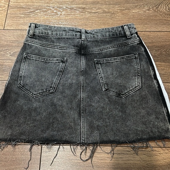 ZARA Women's Denim Mini Skirt with Side Stripes in Black/White│Size Small - Picture 8 of 10
